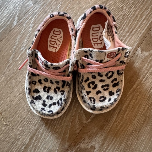 Hey Dude Cheetah Toddler Shoes - Picture 2 of 5